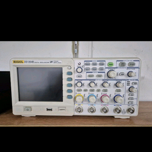 DS1204B 디지털 오실로스코프 / 4채널 / 200mhz / 신품수준 이미지
