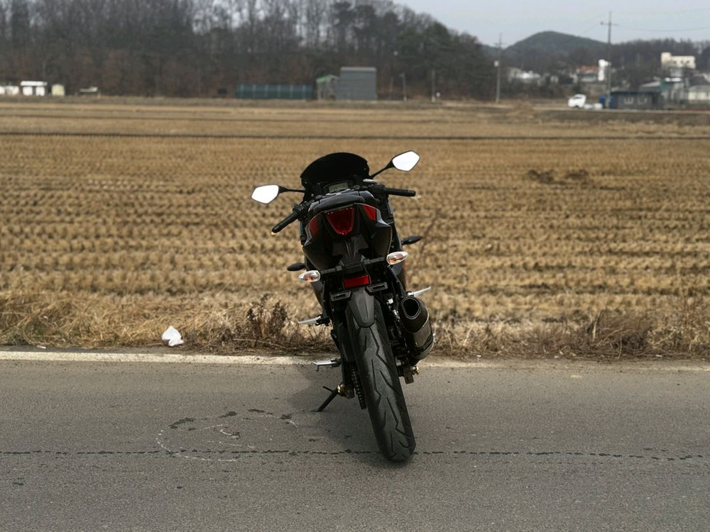 스즈키GSXR125/18년식/2만키로/275만원/구변완 이미지