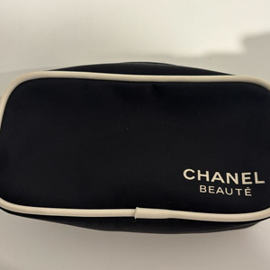 샤넬 뷰티파우치 (정품 새제품) 이미지