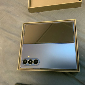 갤럭시 z폴드7 256기가 직거래 희망 이미지