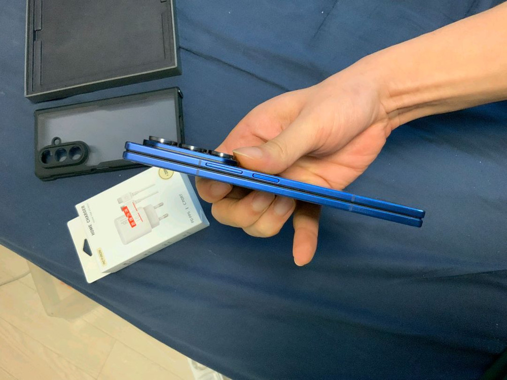 갤럭시 z폴드7 256기가 직거래 희망 이미지