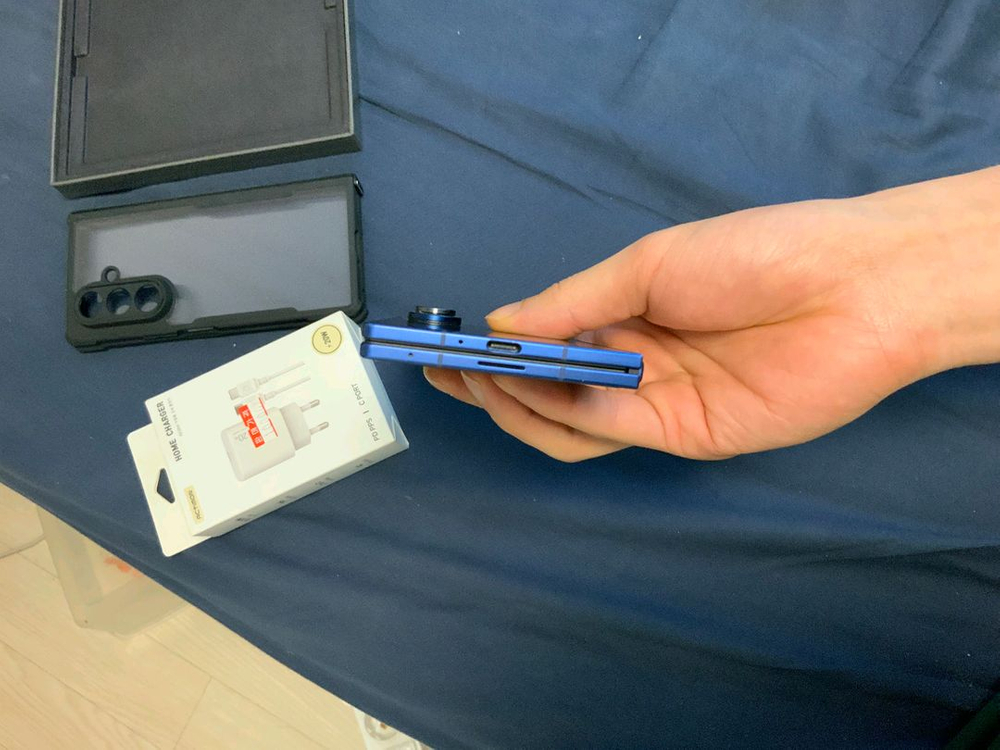 갤럭시 z폴드7 256기가 직거래 희망 이미지