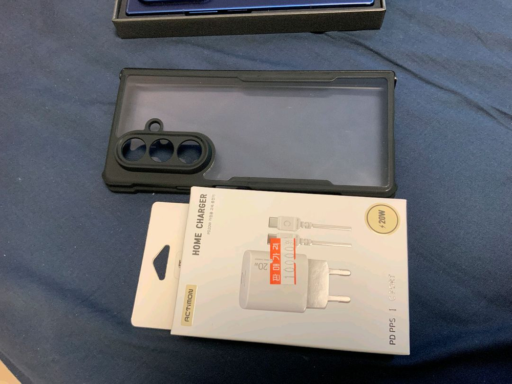 갤럭시 z폴드7 256기가 직거래 희망 이미지