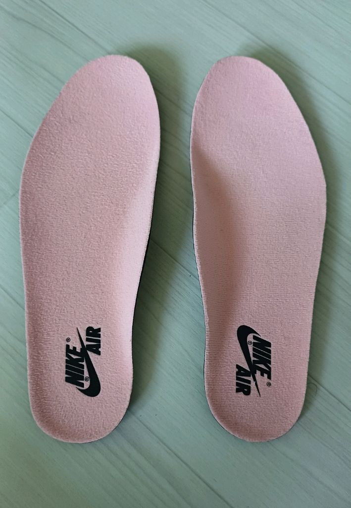 나이키 조던1 OG 레트로하이 블리치드코랄 255 이미지