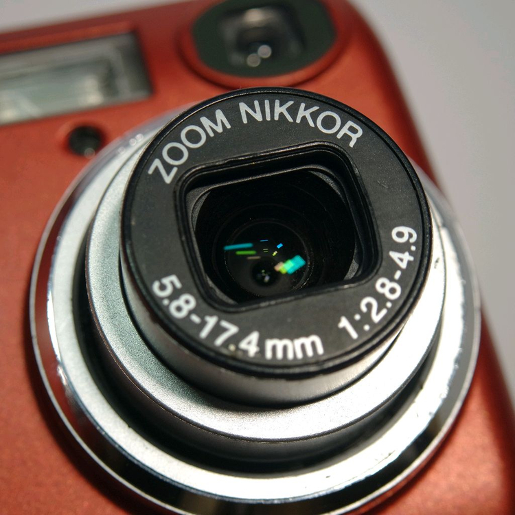 니콘 쿨픽스 3200 레드 디카 이미지