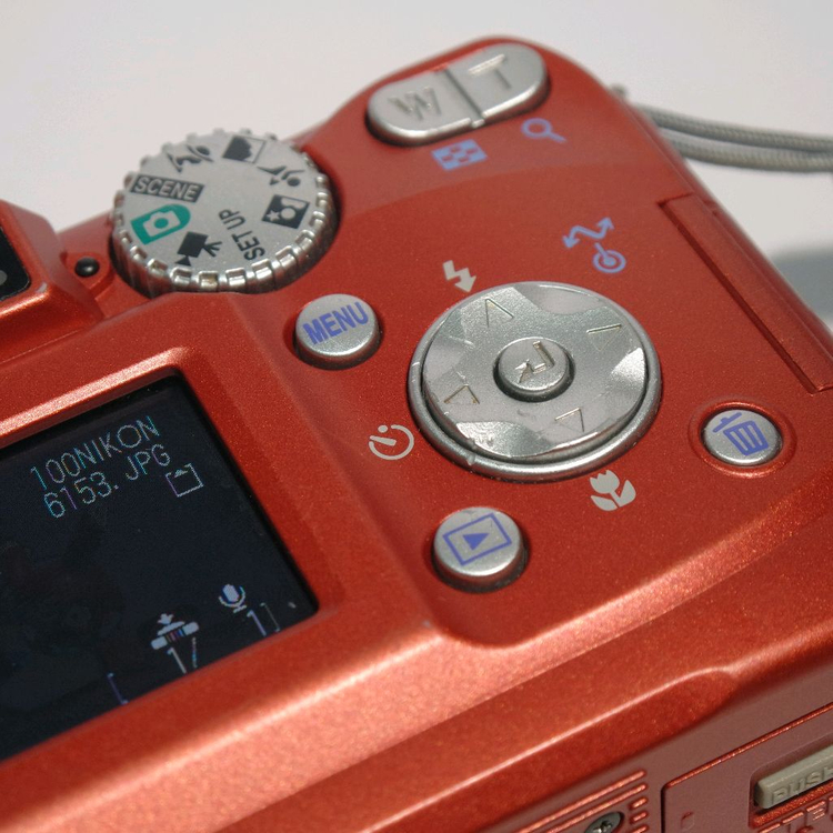 니콘 쿨픽스 3200 레드 디카 이미지