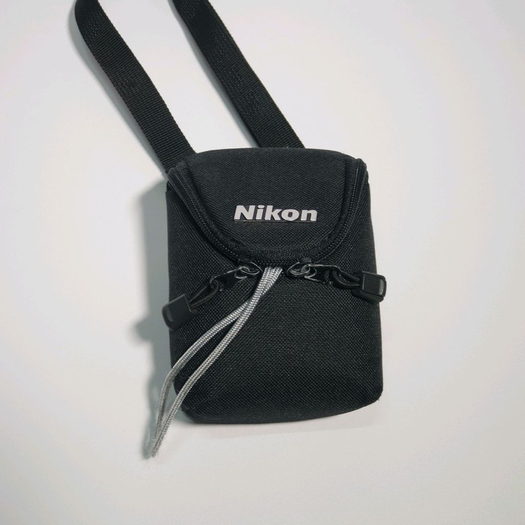 니콘 쿨픽스 3200 레드 디카 이미지