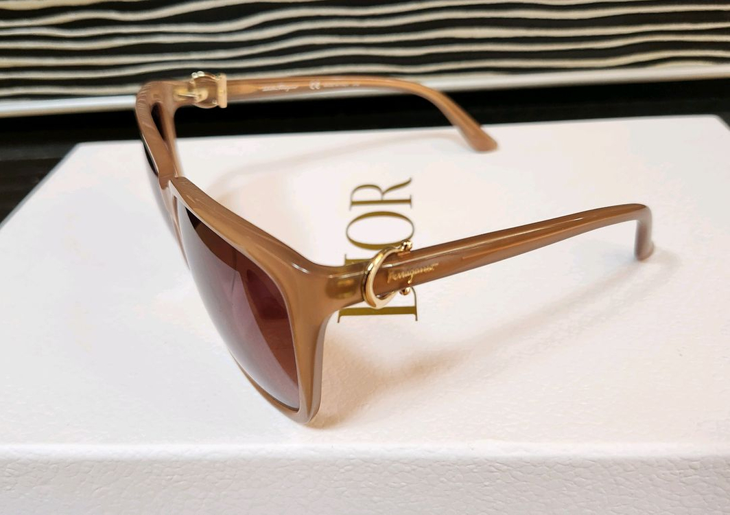 살바토레 페라가모 SF748SK 선글라스 이미지