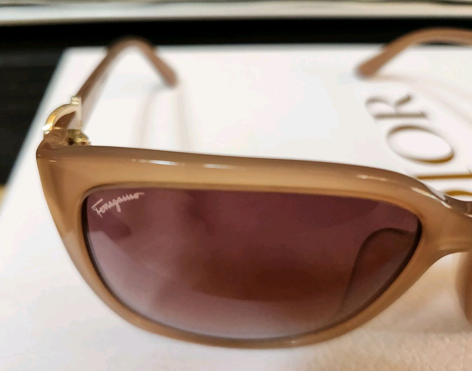 살바토레 페라가모 SF748SK 선글라스 이미지