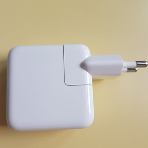 apple 애플 30W C 어댑터 아이폰 아이패드 태블릿 맥북 고속 충전기 이미지