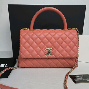 샤넬 코코핸들 미듐 캐비어 핑크 금장 이미지