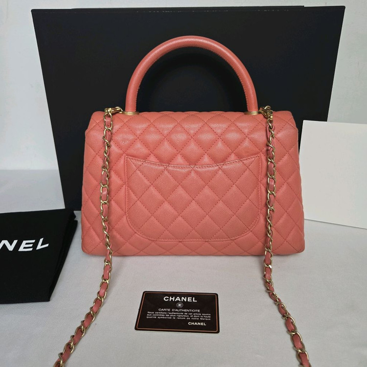 샤넬 코코핸들 미듐 캐비어 핑크 금장 이미지