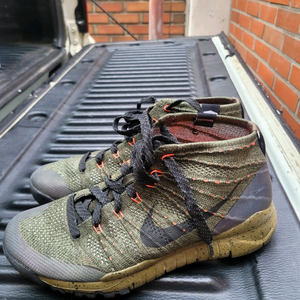 나이키 플라이니트 트레이너 처카 FSB 255 이미지