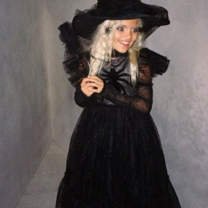 상태좋음> Zara 코스튬 마녀원피스 5~7세 + 빗자루 + 거미 보드게임 이미지