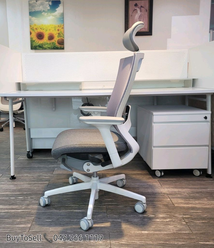 퍼시스 화이트쉘의자 CHA4300WAH 대량판매 이미지