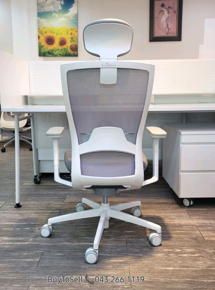 퍼시스 화이트쉘의자 CHA4300WAH 대량판매 이미지