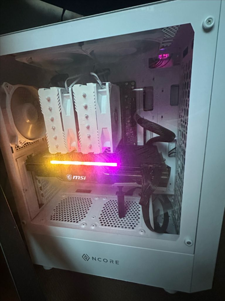 삼성 32인치 게이밍 모니터+고사양 PC(게이밍컴퓨터)팝니다 이미지