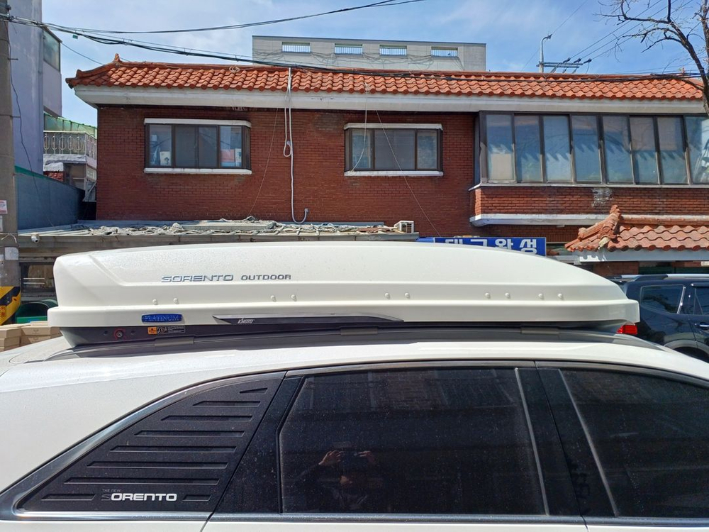 올뉴쏘렌토 코토일체형루프박스 화이트 변색 파썬x 65만원 이미지