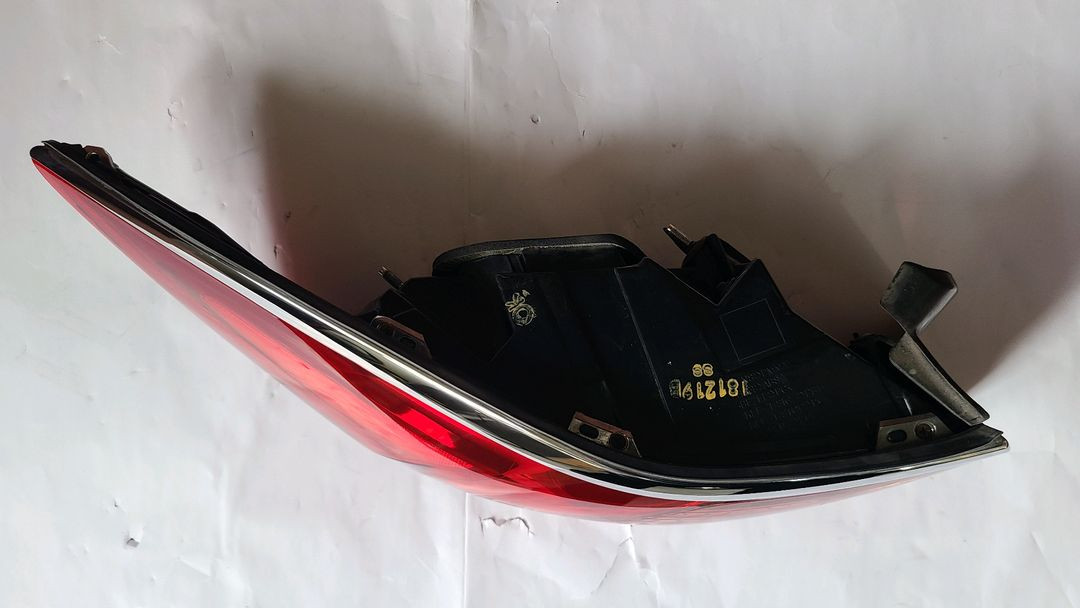 K7 (올뉴)후미등 운전석쪽 5핀 이미지