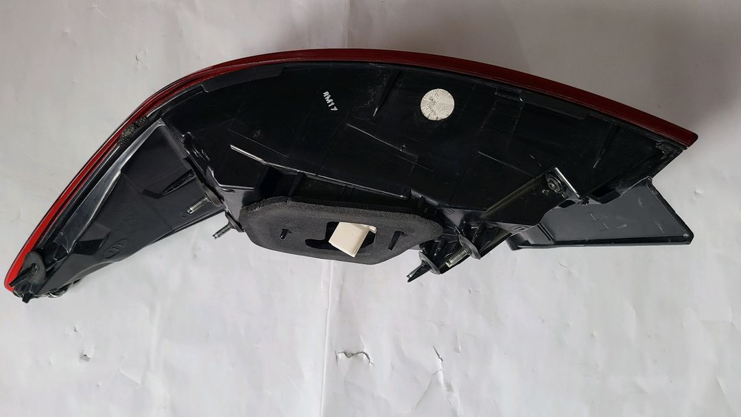 K7 (올뉴)후미등 운전석쪽 5핀 이미지