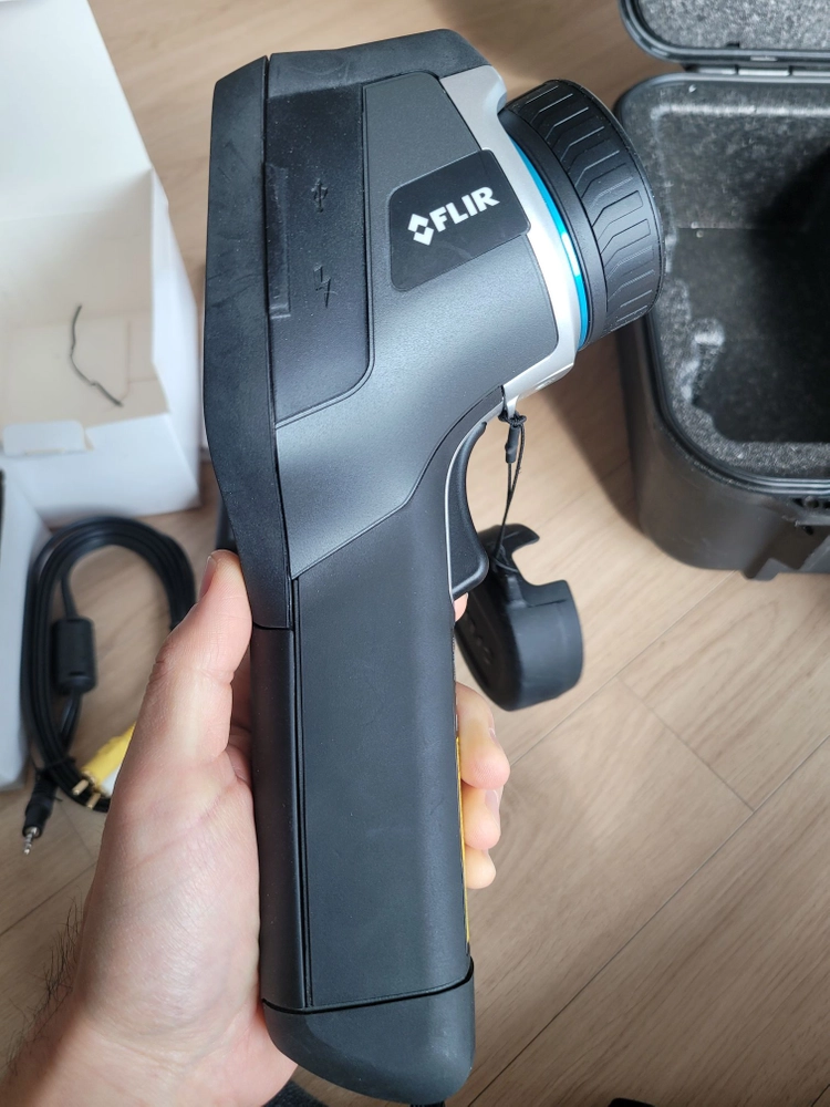 플리어(FLIR E30)열화상 카메라 판매=>E60으로 펌웨어 업그레이드 완료(해상도320*240) 이미지