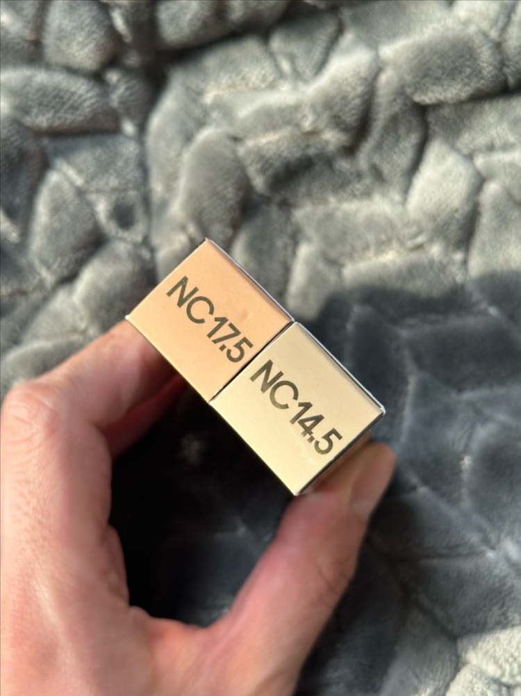 (새상품)맥 스튜디오 24아워 루미니스 리프트 래디언스 컨실러 NC14.5 , NC17.5 이미지