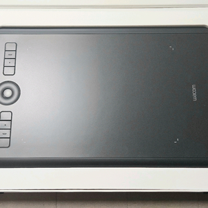 와콤 pth-660 인튜어스 프로 타블렛 이미지