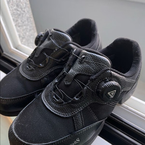 슈올즈 다이얼 운동화 검정 이미지