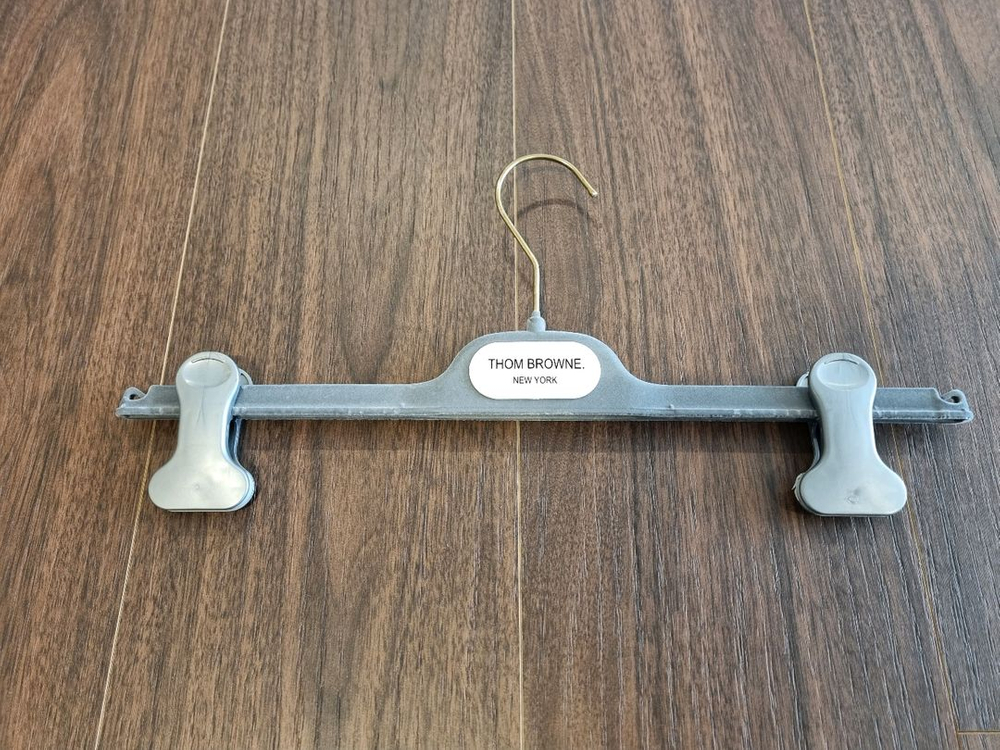 톰브라운 3종 옷걸이, 바지걸이 세 종류 판매합니다. 이미지