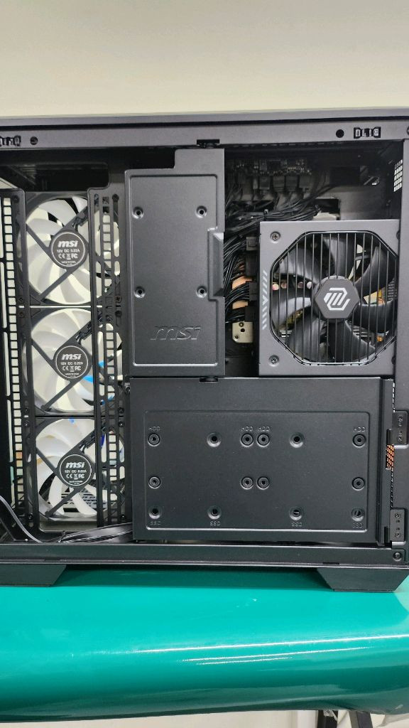 라이젠 9600X/ DDR5-5600 32G/ 1TB 글카만 빠진 반본체 팝니다. 이미지