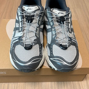 [290] 아식스 언리미티드 젤 카야노 14 오이스터 그레이 이미지