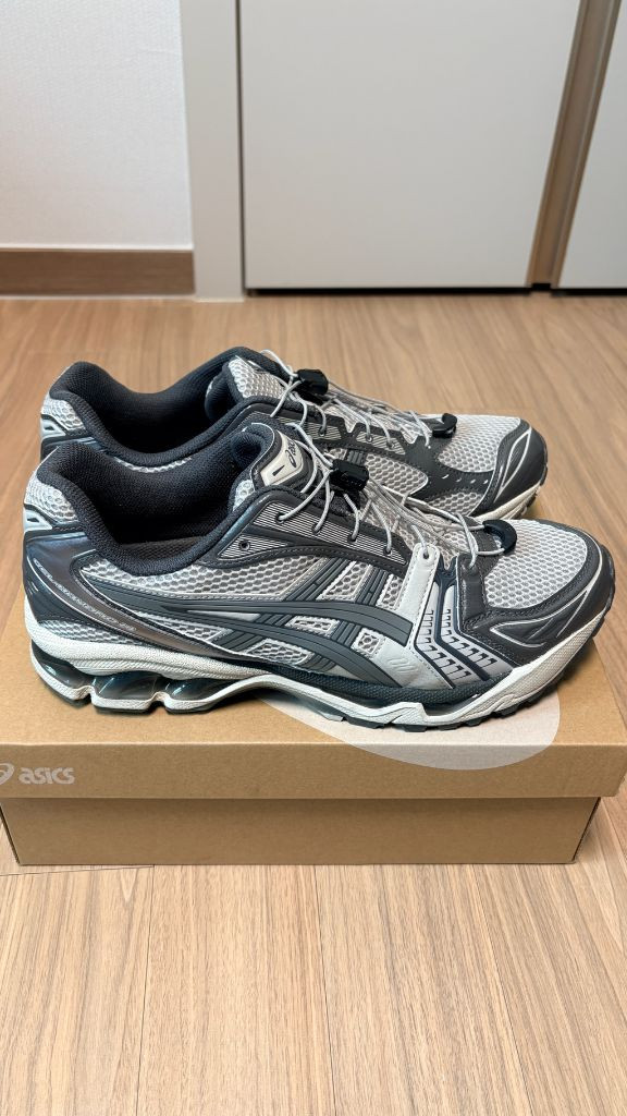 [290] 아식스 언리미티드 젤 카야노 14 오이스터 그레이 이미지