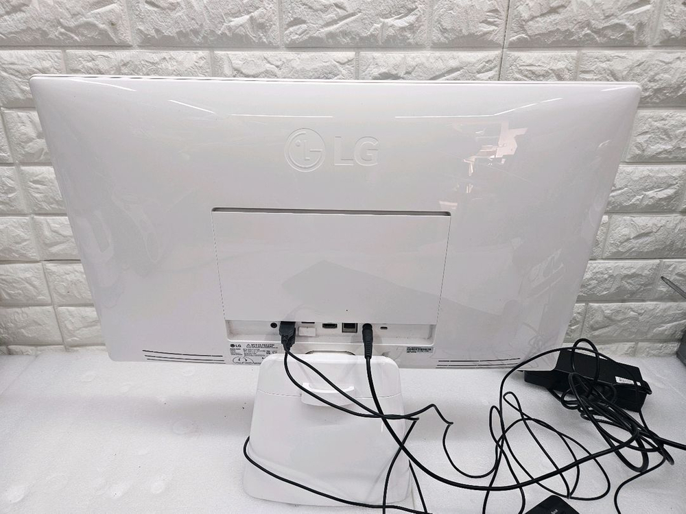 LG 일체형 컴퓨터 입니다 이미지