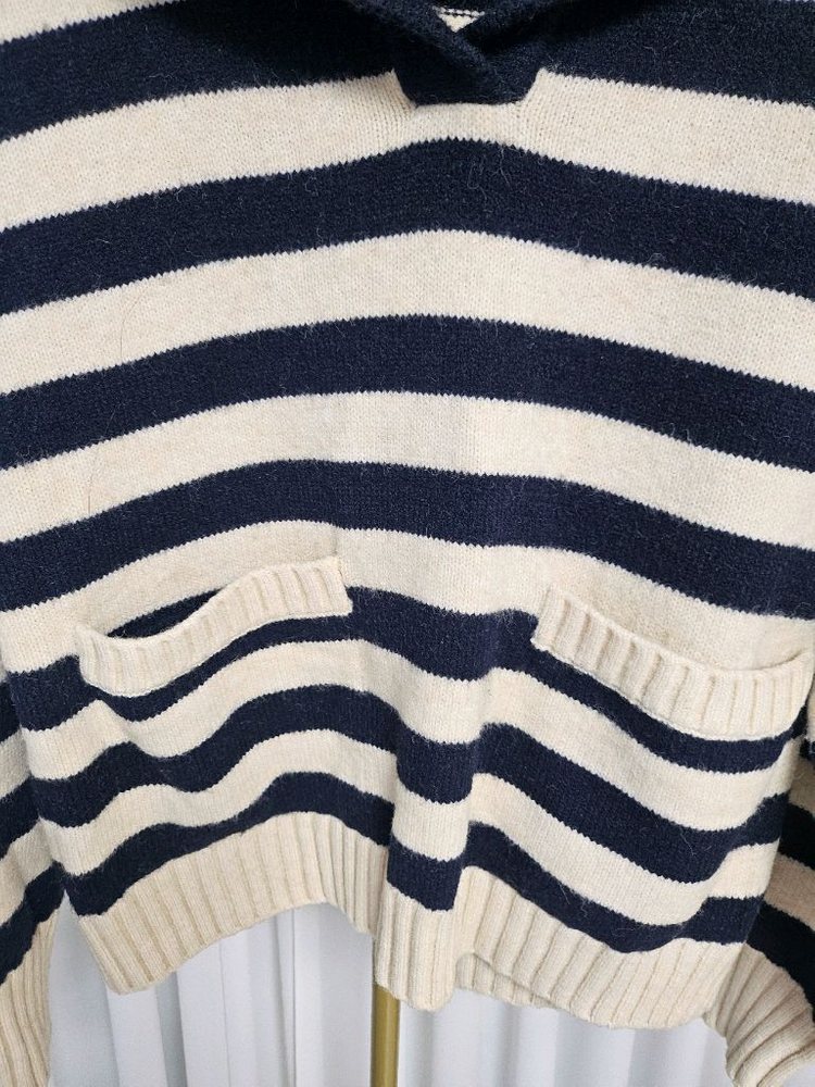 스트라이프세일러니트 이미지