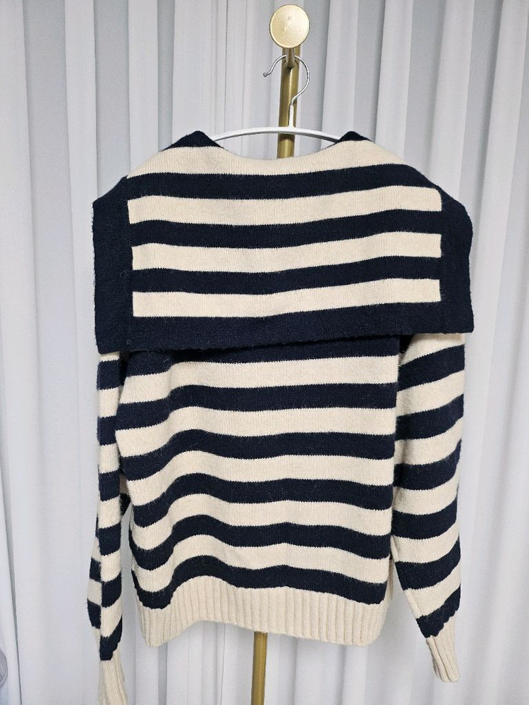 스트라이프세일러니트 이미지