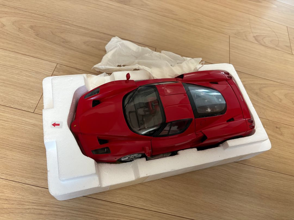 1/18 초레어 하이엔드 다이캐스트 모형카 판매합니다(BBR ENZO, BENZ 190E EVO2, R8) 이미지