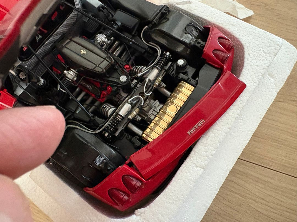 1/18 초레어 하이엔드 다이캐스트 모형카 판매합니다(BBR ENZO, BENZ 190E EVO2, R8) 이미지