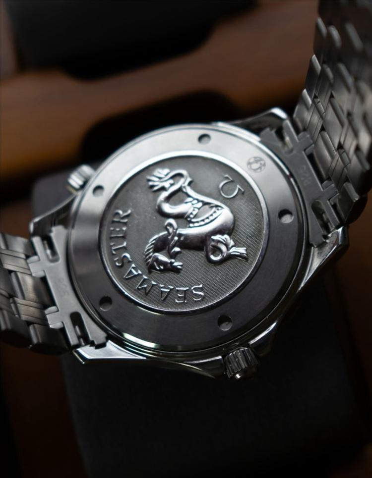 오메가 씨마스터 300 청판 41mm 쿼츠 시계 이미지