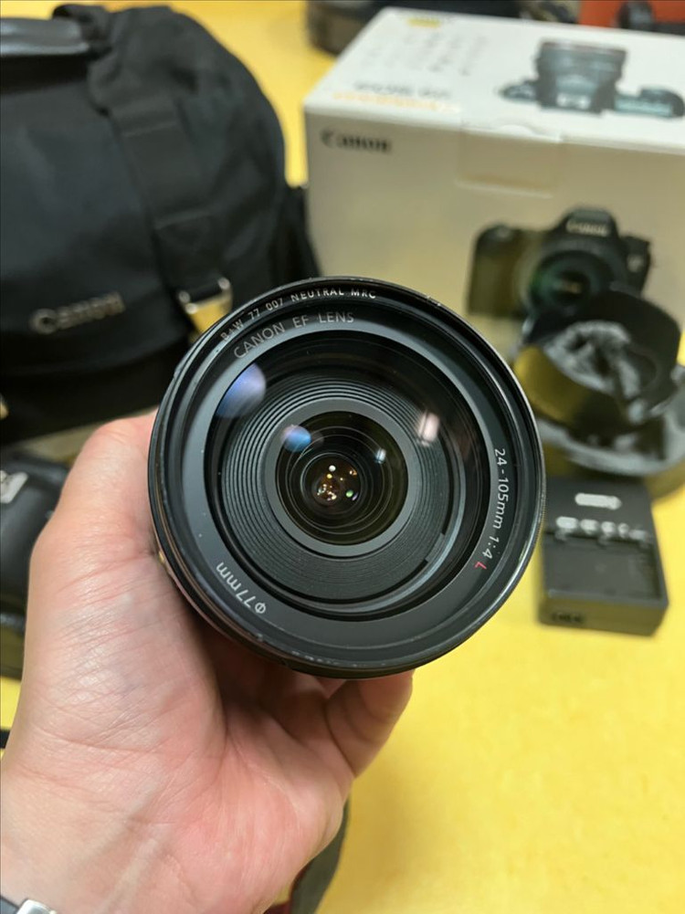캐논 풀프레임 EOS 6D 바디(2286컷) + EF 24-105 L IS USM 패키지 판매합니다~ 이미지