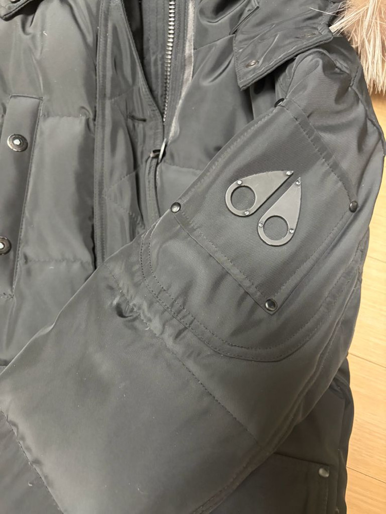 무스너클 오닉스 양기유 자켓 퍼 블랙 패딩 이미지