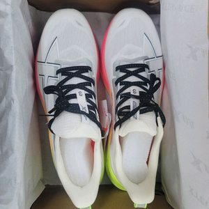 러닝화 새제품 Xtep 2000km 이미지