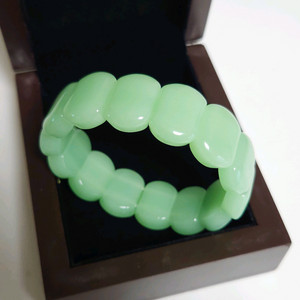 [새상품,선물포장]크랙없고 두툼한 S급 천연옥 순옥 남자 여자 건강 팔찌 낚시 자전거 골프 등산 운전 차량용 휴대용 이미지