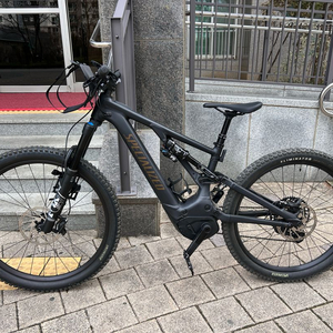 25년식 스페셜라이즈드 터보리보 알로이 전기MTB의 기준 이미지