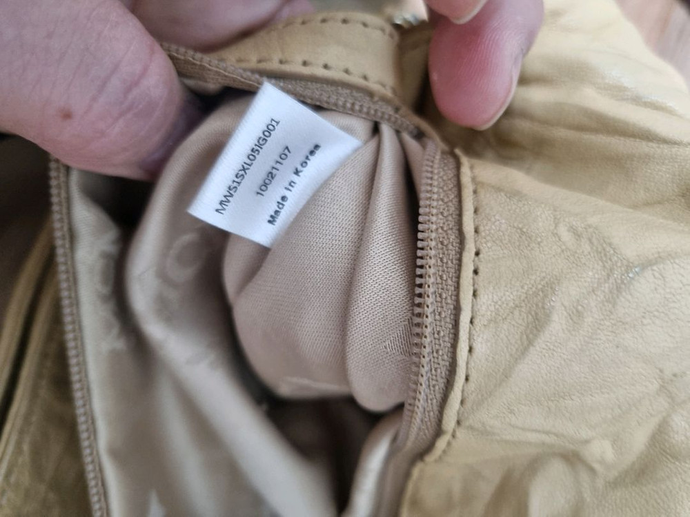 mcm숄더백 이미지