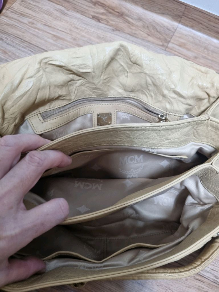 mcm숄더백 이미지