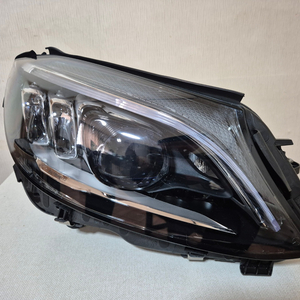 벤츠 C클래스 W205 후기형 멀티빔 LED 중고 헤드라이트 헤드램프 조수석 카브리올레 a2059061606 이미지