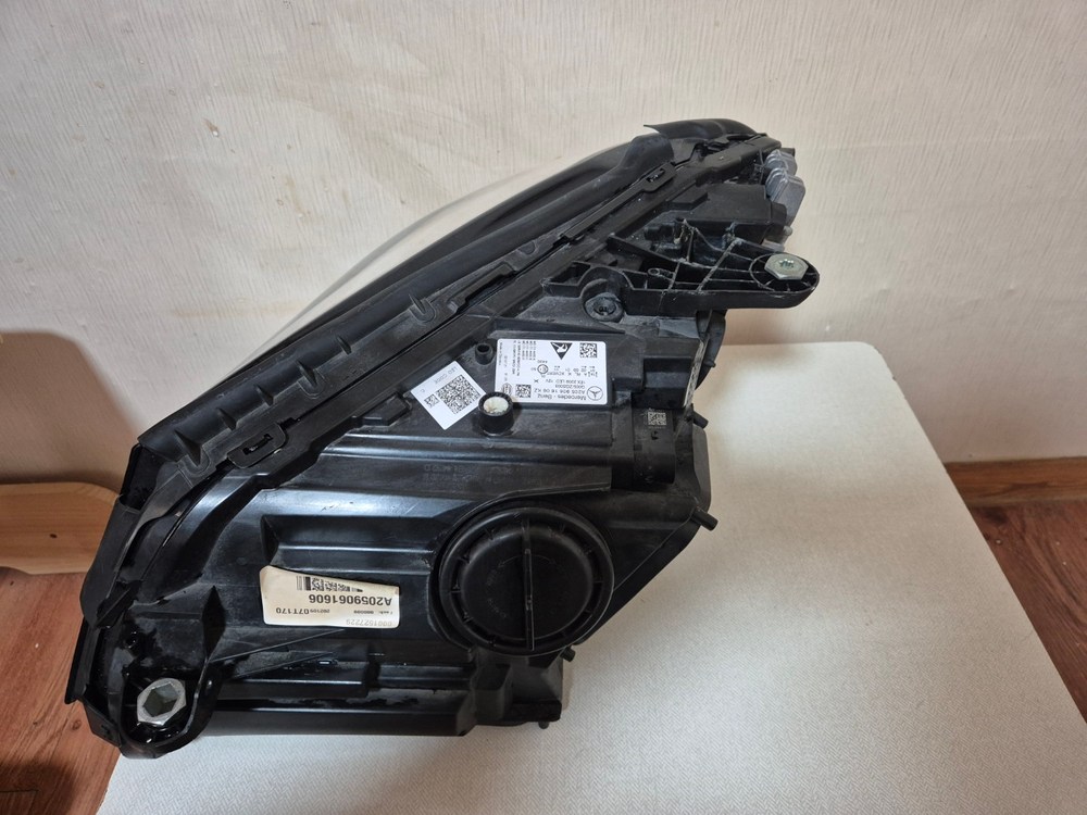 벤츠 C클래스 W205 후기형 멀티빔 LED 중고 헤드라이트 헤드램프 조수석 카브리올레 a2059061606 이미지