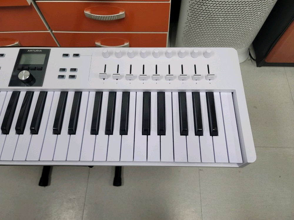 엘가토 스트림덱 플러스 아투리아 키랩 에센셜 61 MK3 마스터 키보드 이미지