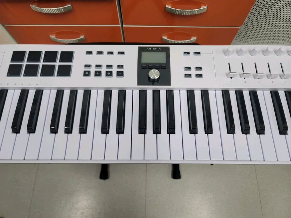 엘가토 스트림덱 플러스 아투리아 키랩 에센셜 61 MK3 마스터 키보드 이미지