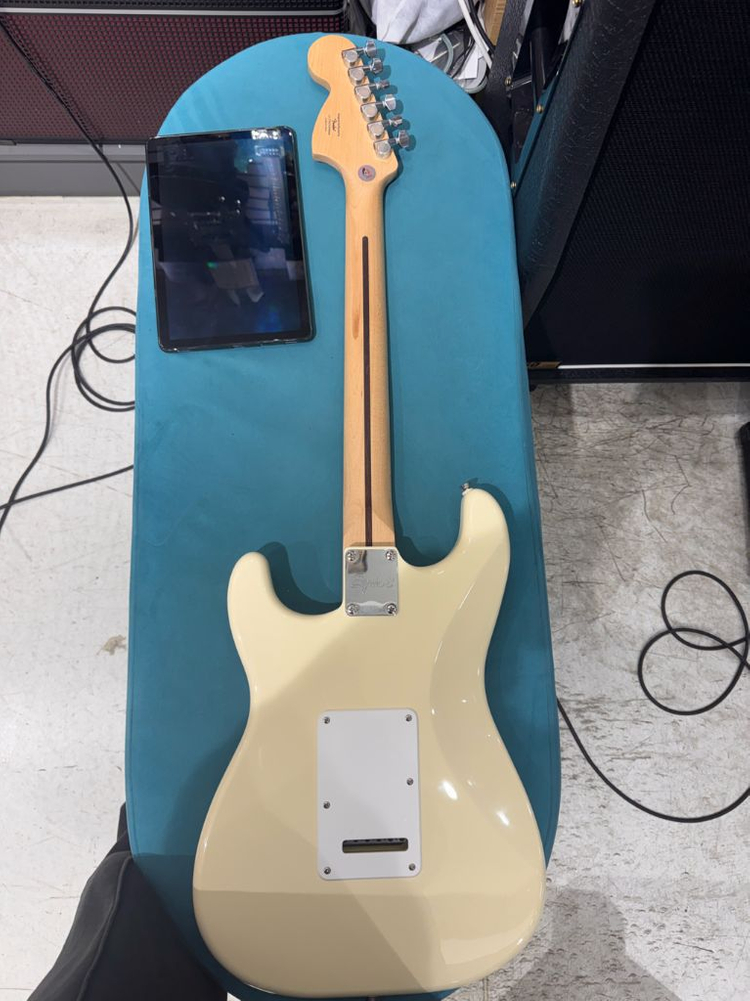 스콰이어 펜더 어피니티 스트리토캐스터(스트랫) 일렉기타 판매 이미지